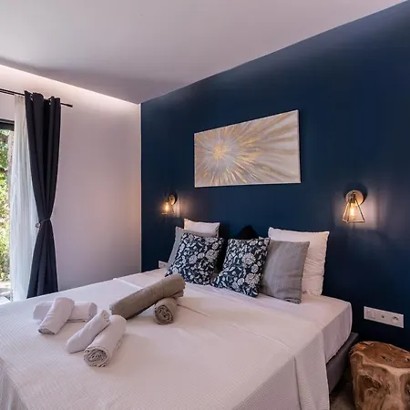 Bergerie De Luxe Vue Mer Avec Piscine Chauffee, Spa Et Terrain De Petanque Villa *